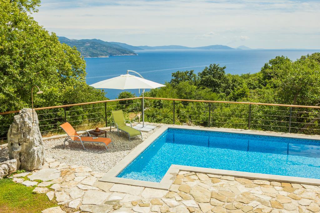 Ivanini Secluded Stone Villa With A Stunning View Brseč Exterior foto