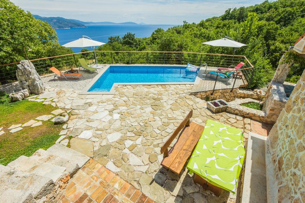 Ivanini Secluded Stone Villa With A Stunning View Brseč Exterior foto