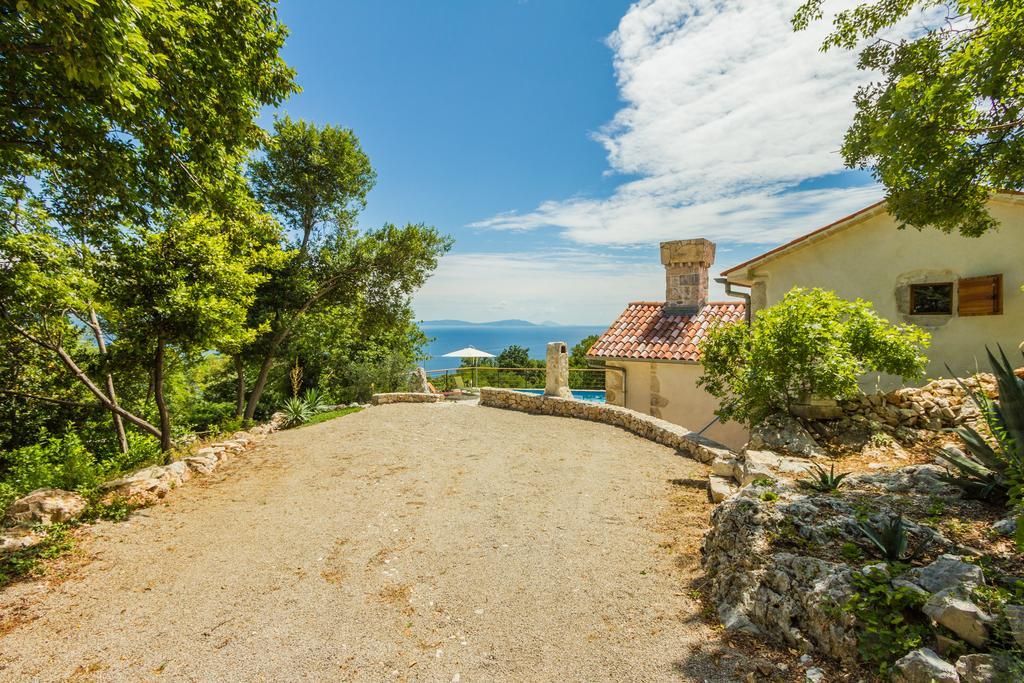 Ivanini Secluded Stone Villa With A Stunning View Brseč Exterior foto