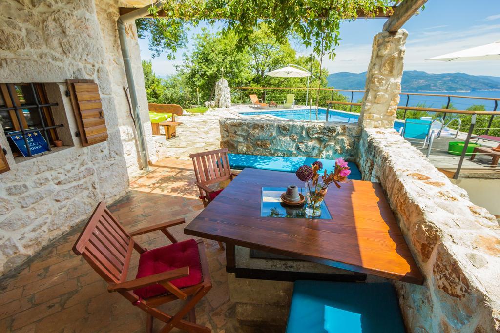 Ivanini Secluded Stone Villa With A Stunning View Brseč Exterior foto