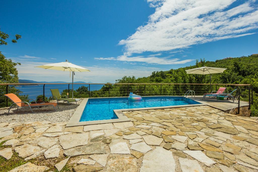 Ivanini Secluded Stone Villa With A Stunning View Brseč Exterior foto