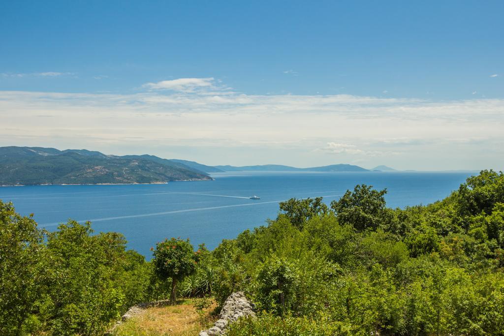Ivanini Secluded Stone Villa With A Stunning View Brseč Exterior foto