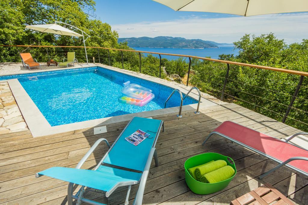 Ivanini Secluded Stone Villa With A Stunning View Brseč Exterior foto