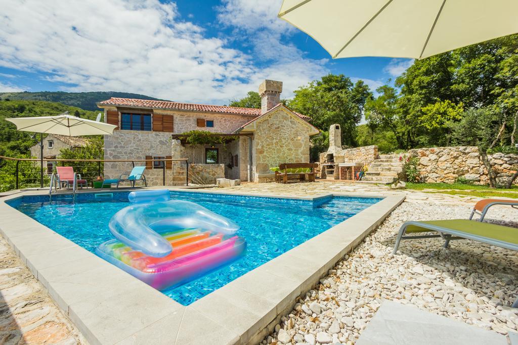 Ivanini Secluded Stone Villa With A Stunning View Brseč Exterior foto